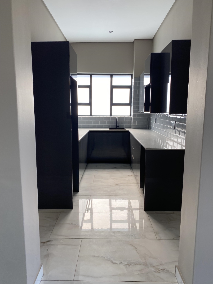 5 Bedroom Property for Sale in The Islands Estates North West